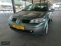 ERDAL HOCA OTO GALERİDEN 2004 MODEL MEGANE 1.6 AUTHENTGUE