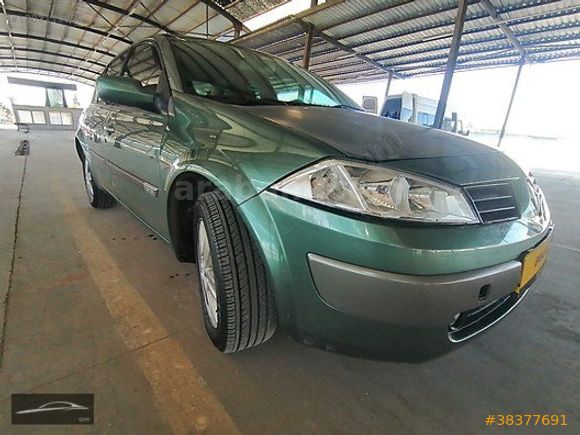 ERDAL HOCA OTO GALERİDEN 2004 MODEL MEGANE 1.6 AUTHENTGUE