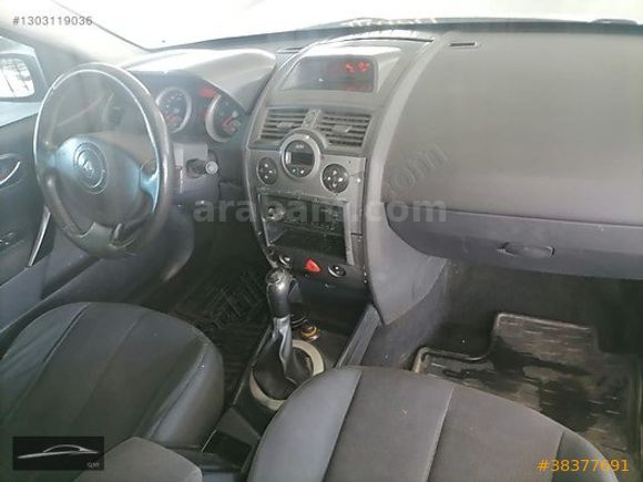 ERDAL HOCA OTO GALERİDEN 2004 MODEL MEGANE 1.6 AUTHENTGUE