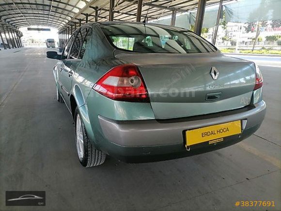 ERDAL HOCA OTO GALERİDEN 2004 MODEL MEGANE 1.6 AUTHENTGUE