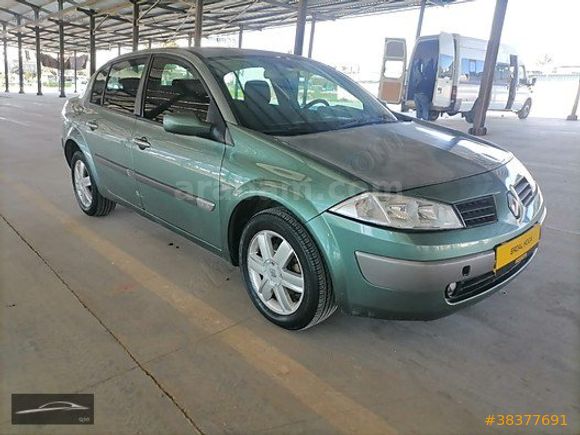 ERDAL HOCA OTO GALERİDEN 2004 MODEL MEGANE 1.6 AUTHENTGUE