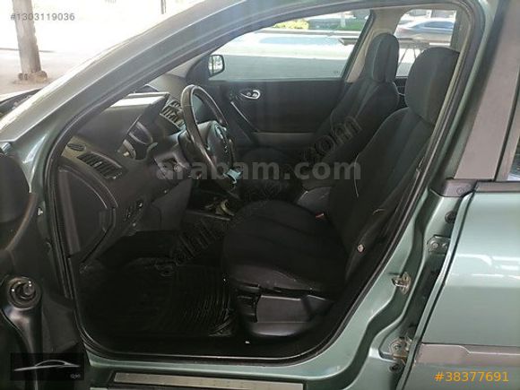 ERDAL HOCA OTO GALERİDEN 2004 MODEL MEGANE 1.6 AUTHENTGUE