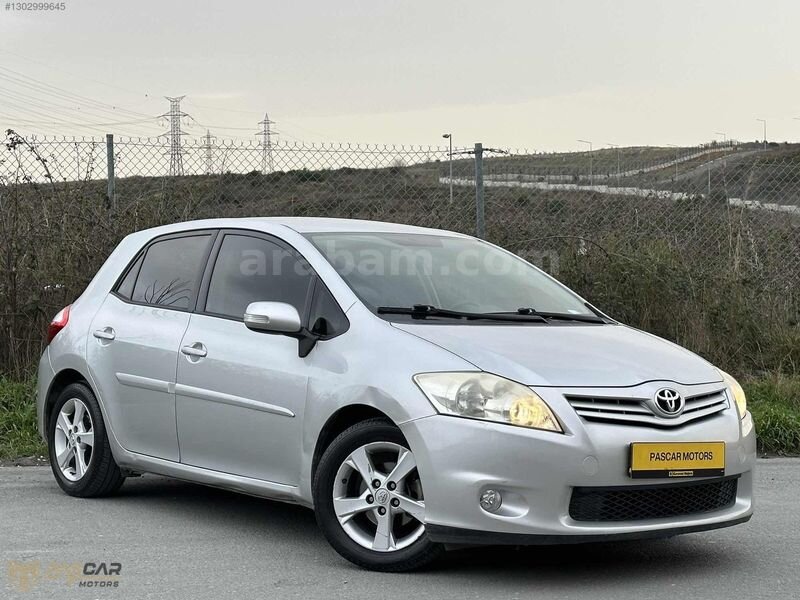 Galeriden Toyota Auris 1.4 D-4D Comfort Extra 2012 Model İstanbul 133.000 km Gri