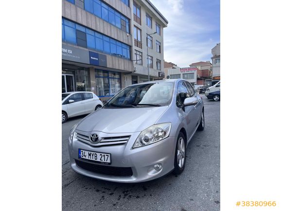 Sahibinden Toyota Auris 1.4 D-4D Comfort Extra 2012 Model  170.000 km Gri (Gümüş)