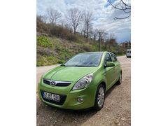 Sahibinden Hyundai i20 1.4 CVVT Style 2010 Model  286.000 km Yeşil (metalik)