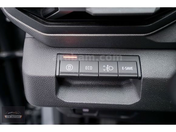 2025 DUSTER 1.6 E-TECH TECHNO FULL HYBRID HATASIZ BOYASIZ
