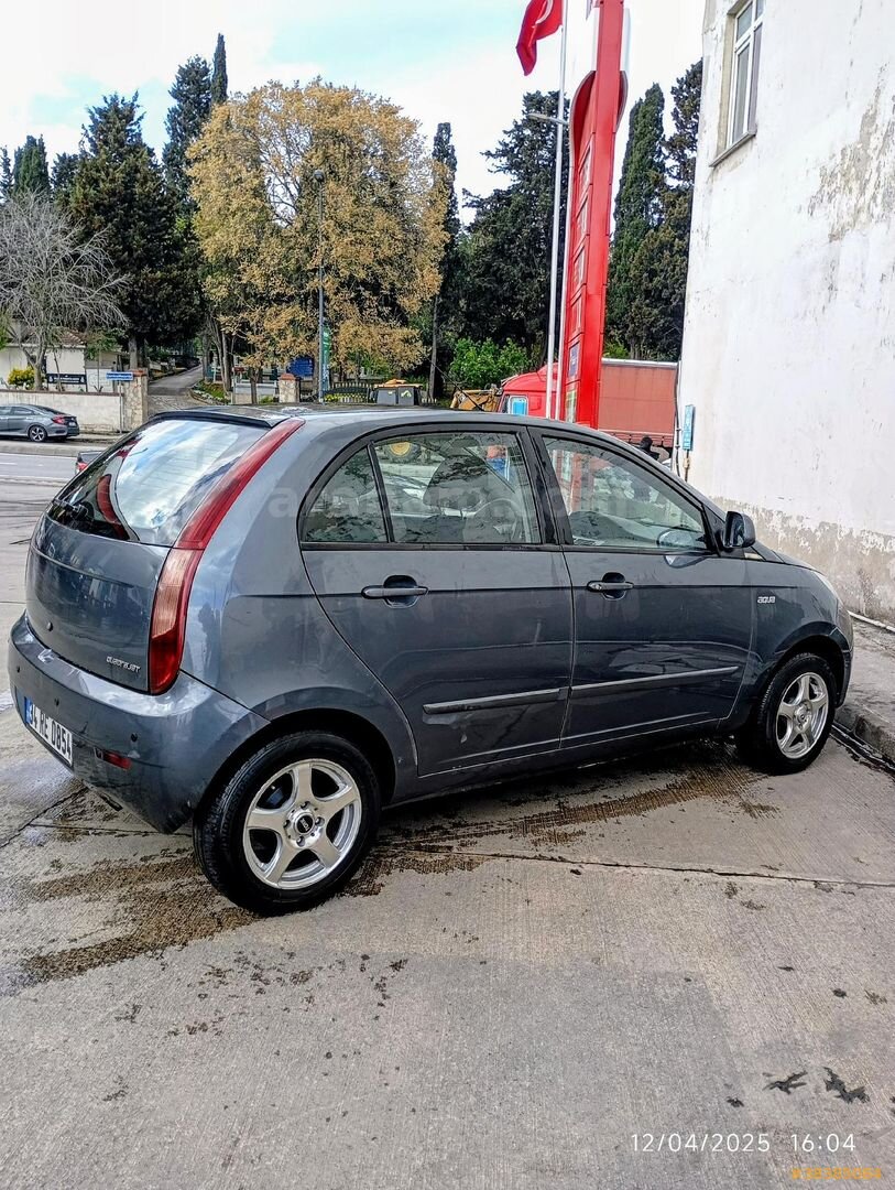 Sahibinden Tata Vista 1.3 TDI Quadrojet Aura 2012 Model İstanbul 201.000 km Füme 7
