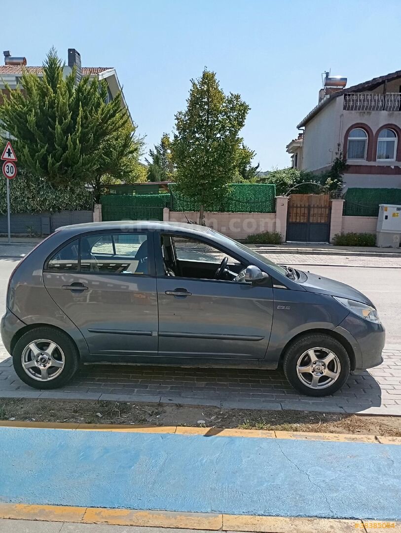 Sahibinden Tata Vista 1.3 TDI Quadrojet Aura 2012 Model İstanbul 201.000 km Füme 4
