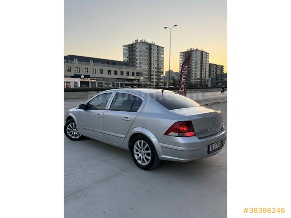  Opel Astra 1.6NB Enjoy 2008