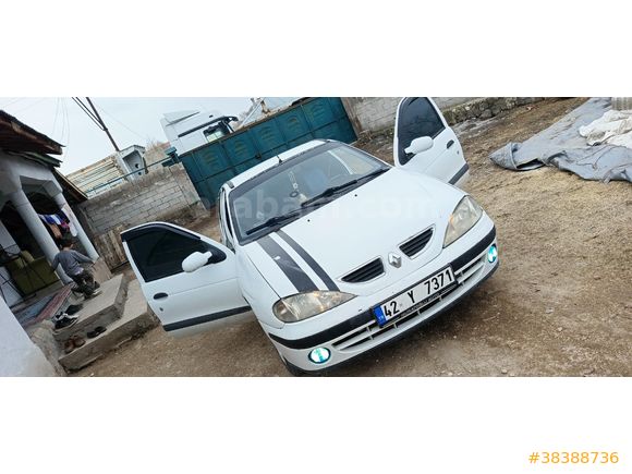Sahibinden Renault Megane 1.6 RTE 2000 Model ses sıstemı uzerınde ve arac klımalıdır ve artı camlar fılımlı