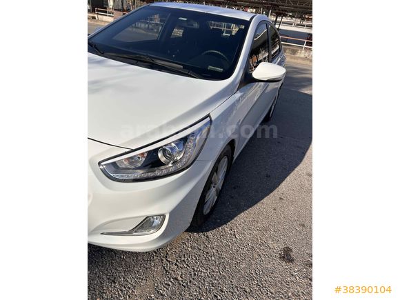 Sahibinden Hyundai Accent Blue 1.6 CRDI Mode Plus 2014 Model 