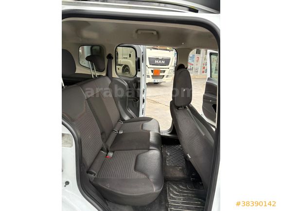 Sahibinden Ford Tourneo Courier 1.5 TDCi Titanium Plus 2022 Model