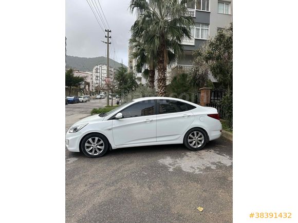 Sahibinden Hyundai Accent Blue 1.6 CRDI Mode Plus 2015 Model 
