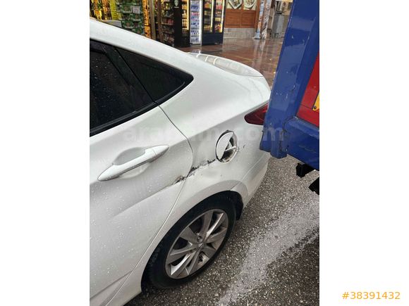 Sahibinden Hyundai Accent Blue 1.6 CRDI Mode Plus 2015 Model 