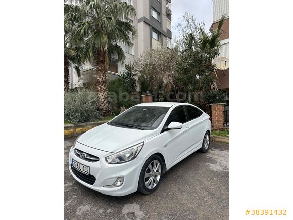 Sahibinden Hyundai Accent Blue 1.6 CRDI Mode Plus 2015 Model 
