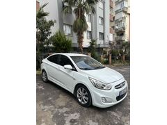 Sahibinden Hyundai Accent Blue 1.6 CRDI Mode Plus 2015 Model 