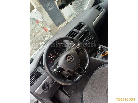Sahibinden Volkswagen Jetta 1.6 TDi Trendline 2015 Model