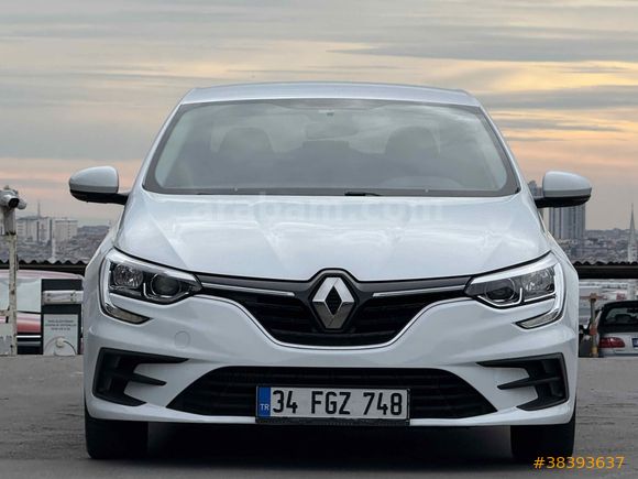 2022 1.3TCE OTOMATİK DÜŞÜK KM RENAULT MEGANE 