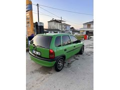 Sahibinden temiz Opel Corsa 1.4 Swing 1998 Model  223.500 km Yeşil
