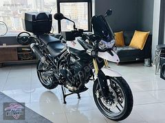 AUTO BEYLER'DEN HATASIZ BOYASIZ 2012 MODEL TRIUMPH 800+3SİLİNDİR