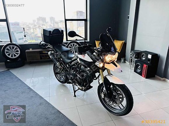 AUTO BEYLER'DEN HATASIZ BOYASIZ 2012 MODEL TRIUMPH 800+3SİLİNDİR