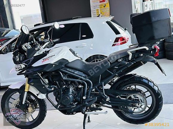 AUTO BEYLER'DEN HATASIZ BOYASIZ 2012 MODEL TRIUMPH 800+3SİLİNDİR