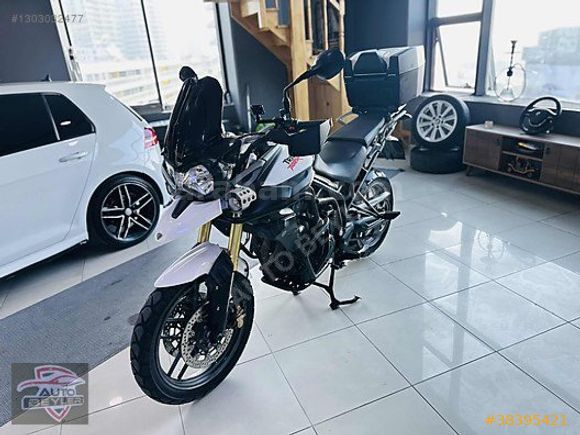 AUTO BEYLER'DEN HATASIZ BOYASIZ 2012 MODEL TRIUMPH 800+3SİLİNDİR