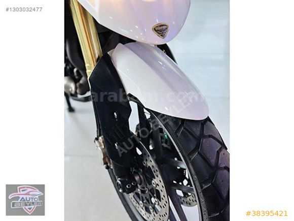 AUTO BEYLER'DEN HATASIZ BOYASIZ 2012 MODEL TRIUMPH 800+3SİLİNDİR