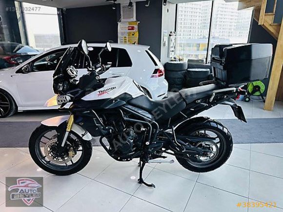 AUTO BEYLER'DEN HATASIZ BOYASIZ 2012 MODEL TRIUMPH 800+3SİLİNDİR