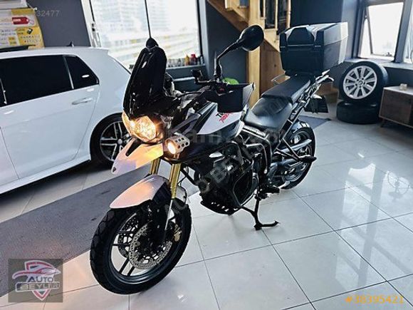 AUTO BEYLER'DEN HATASIZ BOYASIZ 2012 MODEL TRIUMPH 800+3SİLİNDİR