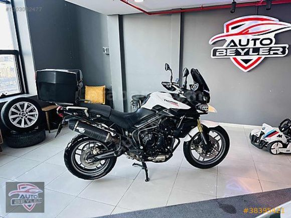 AUTO BEYLER'DEN HATASIZ BOYASIZ 2012 MODEL TRIUMPH 800+3SİLİNDİR