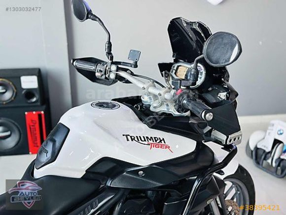 AUTO BEYLER'DEN HATASIZ BOYASIZ 2012 MODEL TRIUMPH 800+3SİLİNDİR