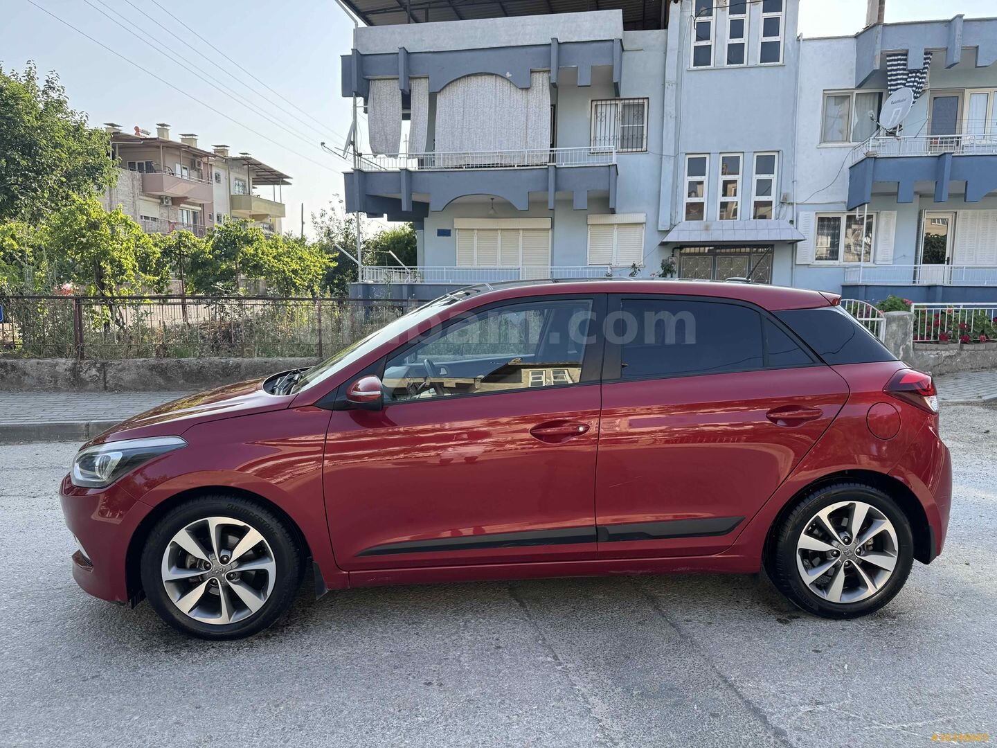 Galeriden Hyundai i20 1.4 MPI Elite Smart 2016 Model Aydın 70.000 km Kırmızı 4