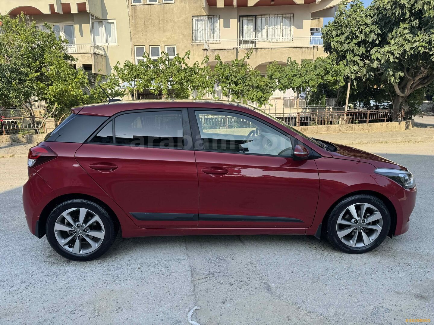 Galeriden Hyundai i20 1.4 MPI Elite Smart 2016 Model Aydın 70.000 km Kırmızı 5