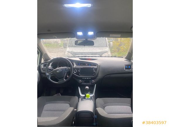 2. Sahibinden Kia Ceed 1.6 CRDi 136 bg