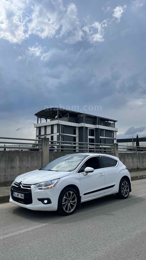 Sahibinden DS Automobiles DS4 1.6 e-HDi D-Sport 2012 Model Sakarya 278.000 km Beyaz 6