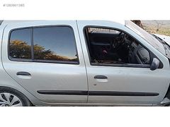 Clio sağ ön kapı