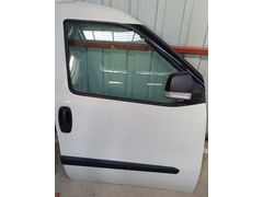 Doblo 3 geniş aile sağ ön kapı