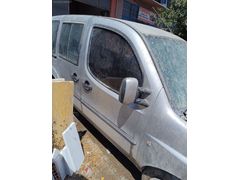 Doblo sağ ön kapı