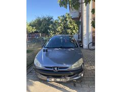 Sahibinden Peugeot 206 1.4 Comfort 2010 Model  240.000 km Gri