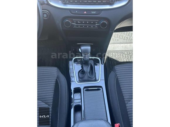 GLS UNAT KİA BAYİİ 2024 CEED ELEGANS PLUS HATASIZ +LPG
