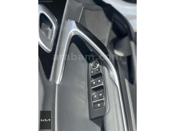 GLS UNAT KİA BAYİİ 2024 CEED ELEGANS PLUS HATASIZ +LPG