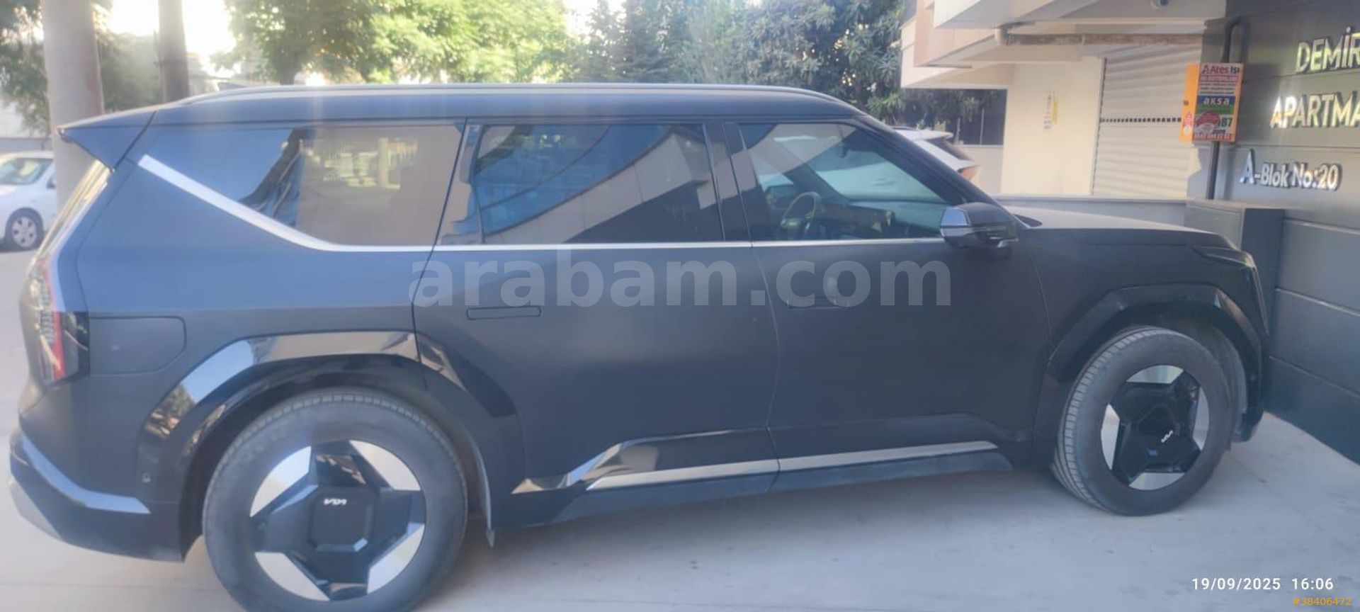 SAHİBİNDEN KİA EV9  PRESTİGE 2023 MODEL SEL HASARLI