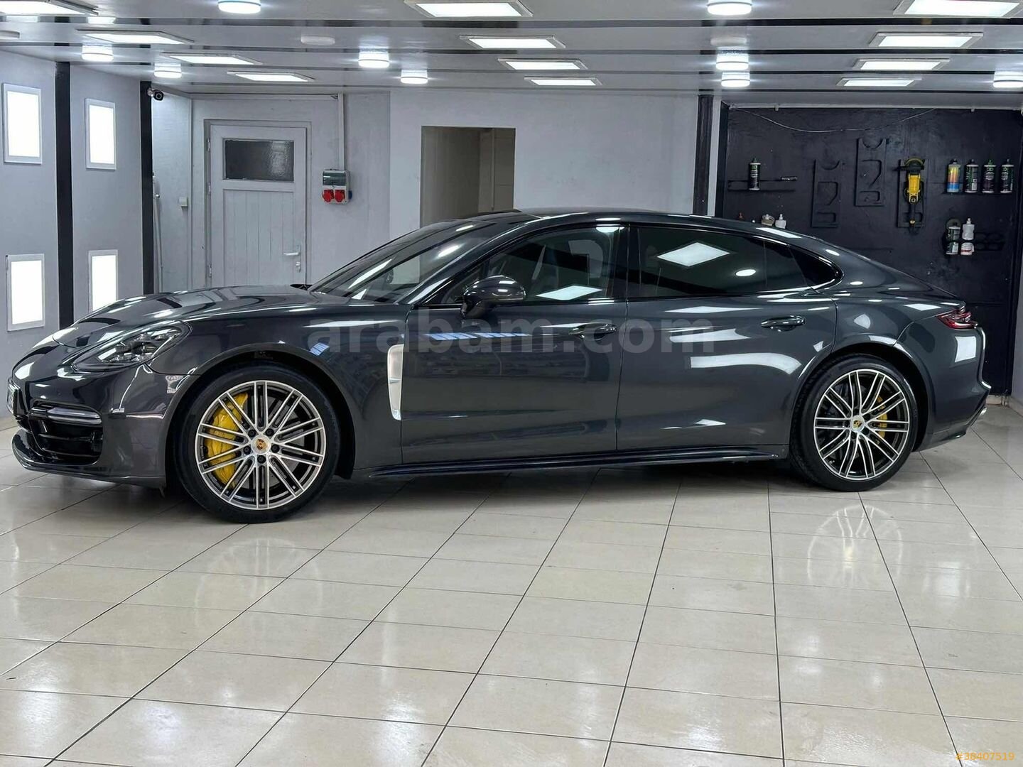 Galeriden Porsche Panamera Turbo 2018 Model İstanbul 72.000 km Siyah 3