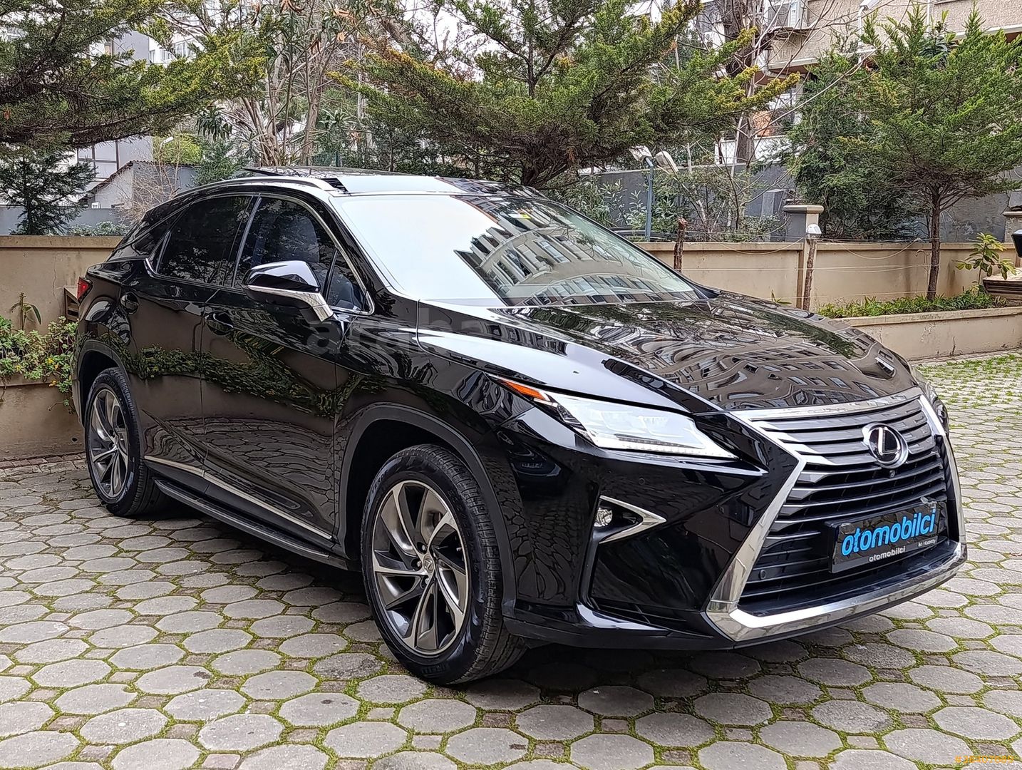 Galeriden Lexus RX 200t 2016 Model İstanbul 92.150 km Siyah