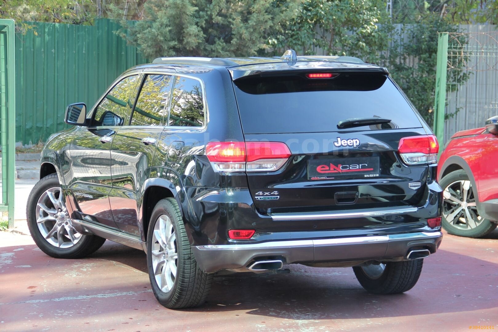 Galeriden Jeep Grand Cherokee 3.0 CRD Summit 2013 Model İstanbul 259.500 km Siyah 5