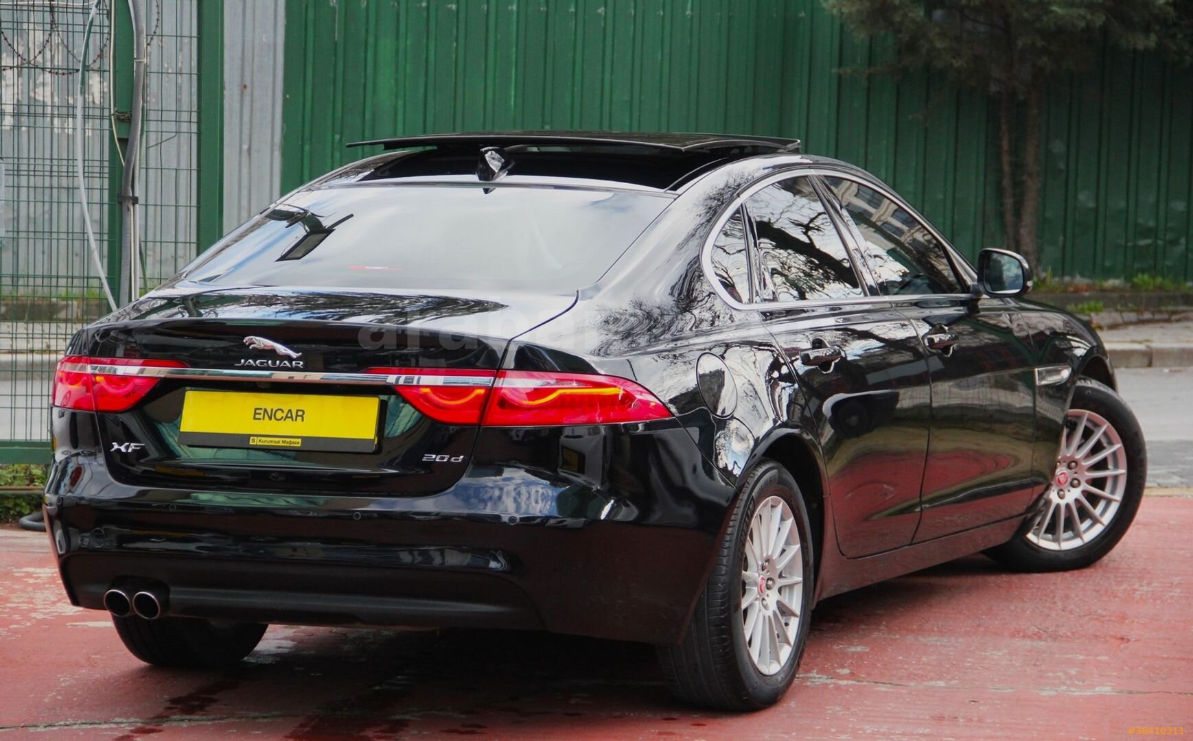 Galeriden Jaguar XF 2.0 D Prestige Plus 2016 Model İstanbul 103.000 km Siyah 6