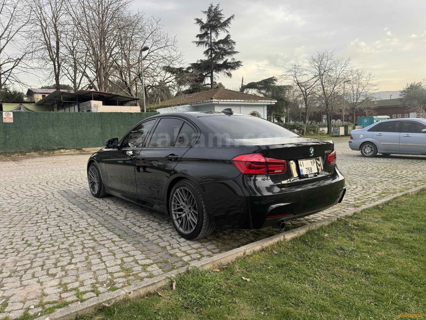 Sahibinden BMW 3 Serisi 320i ED Sport Line 2016 Model Kocaeli 180.000 km Siyah 6