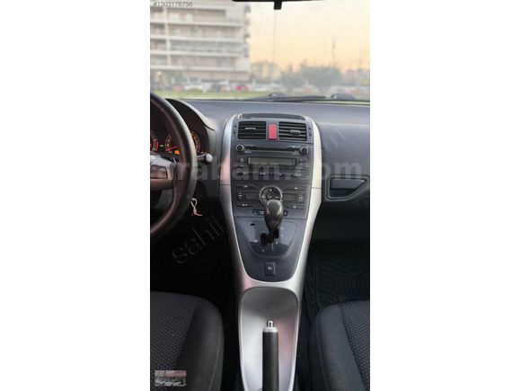 2012 OTOMATİK AURİS