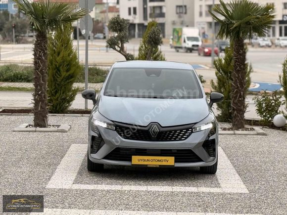 UYGUN OTOMOTİVDEN SIFIR AYARINDA CLİO TECNO ESPRİT ALPİNE